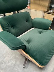 Eames lounge chair XL met Ottoman in donkergroen velvet stof, replica,